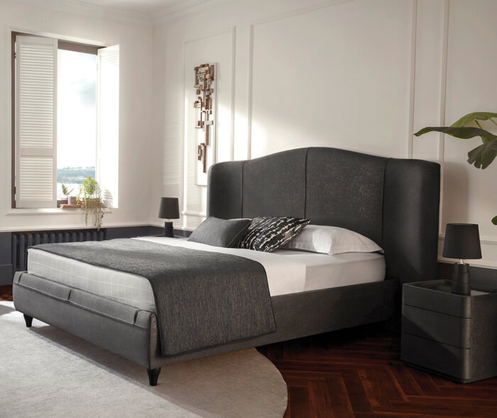 Кровать с изголовьем Camira